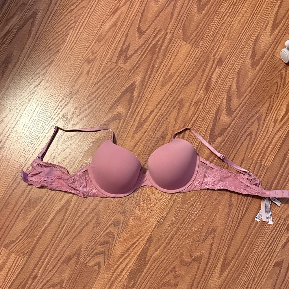 Victoria's Secret Blush Pink Lace Bra